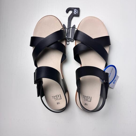 Time and Tru Adjustable Ankle  Strap So Comfortable Black Sandals Sz 8.5 NWT - Picture 2 of 16